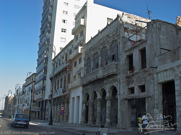 Edificios frente al malecon